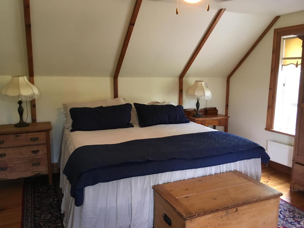 Sawyer'S Creek Bed And Breakfast Algonquin Highlands Eksteriør billede