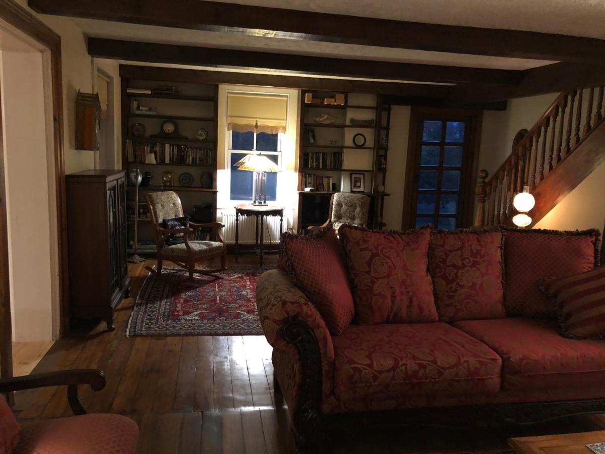 Sawyer'S Creek Bed And Breakfast Algonquin Highlands Eksteriør billede