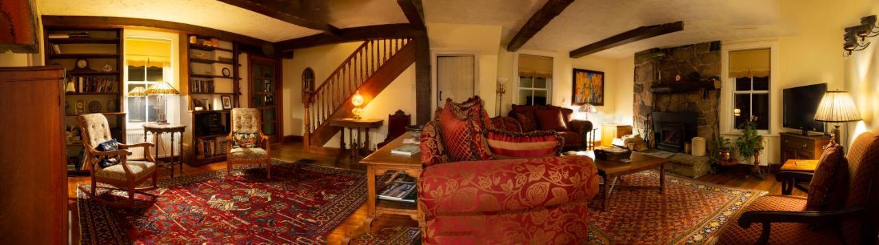 Sawyer'S Creek Bed And Breakfast Algonquin Highlands Eksteriør billede